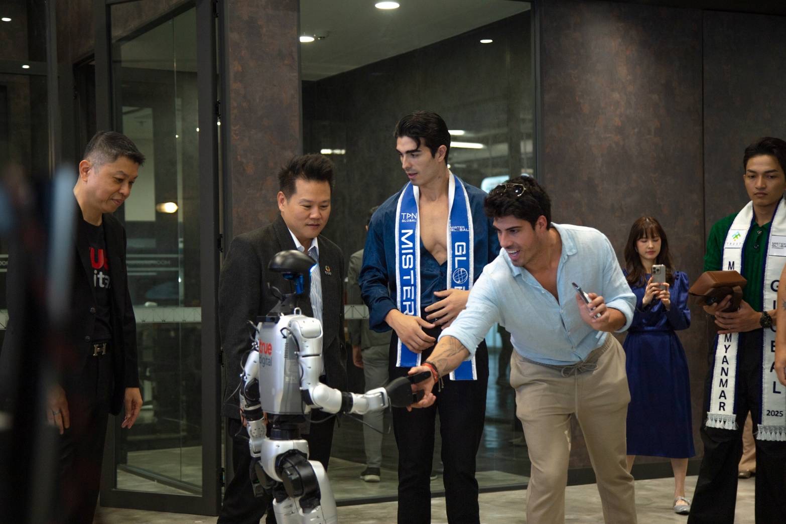 IMAGE - 7371